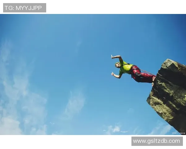 上海攀岩队创新包夹技术助力运动员突破极限挑战