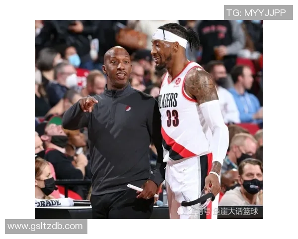 布里斯班狮吼与西部球队激战正酣精彩对决引发球迷热议 布里斯班狮吼与西部球队激战正酣精彩对决引发球迷热议